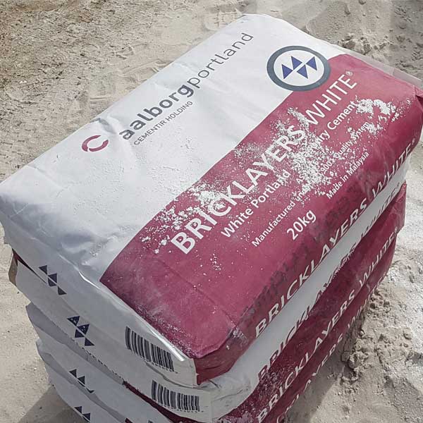 bags-of-alborg-bricklayers-white-cement